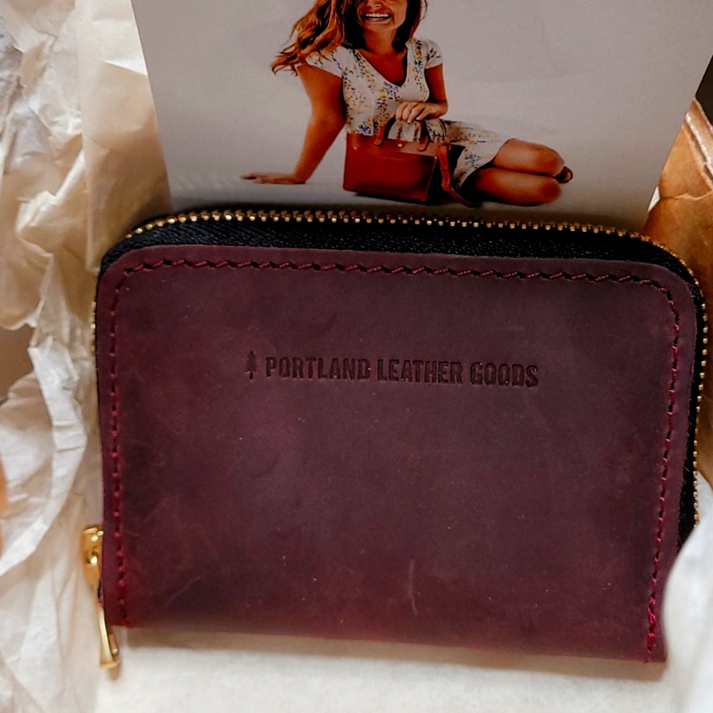 Portland leather  wallet  ( Color Merlot)